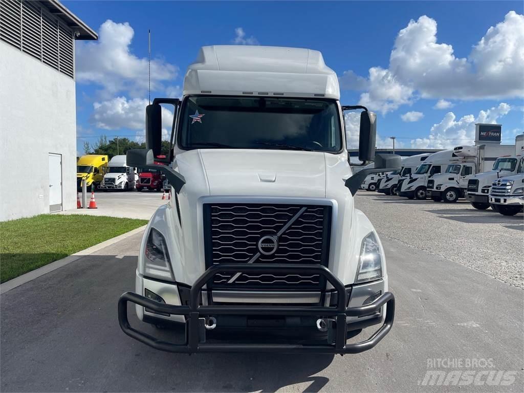 Volvo VNL64T760 Dragbilar