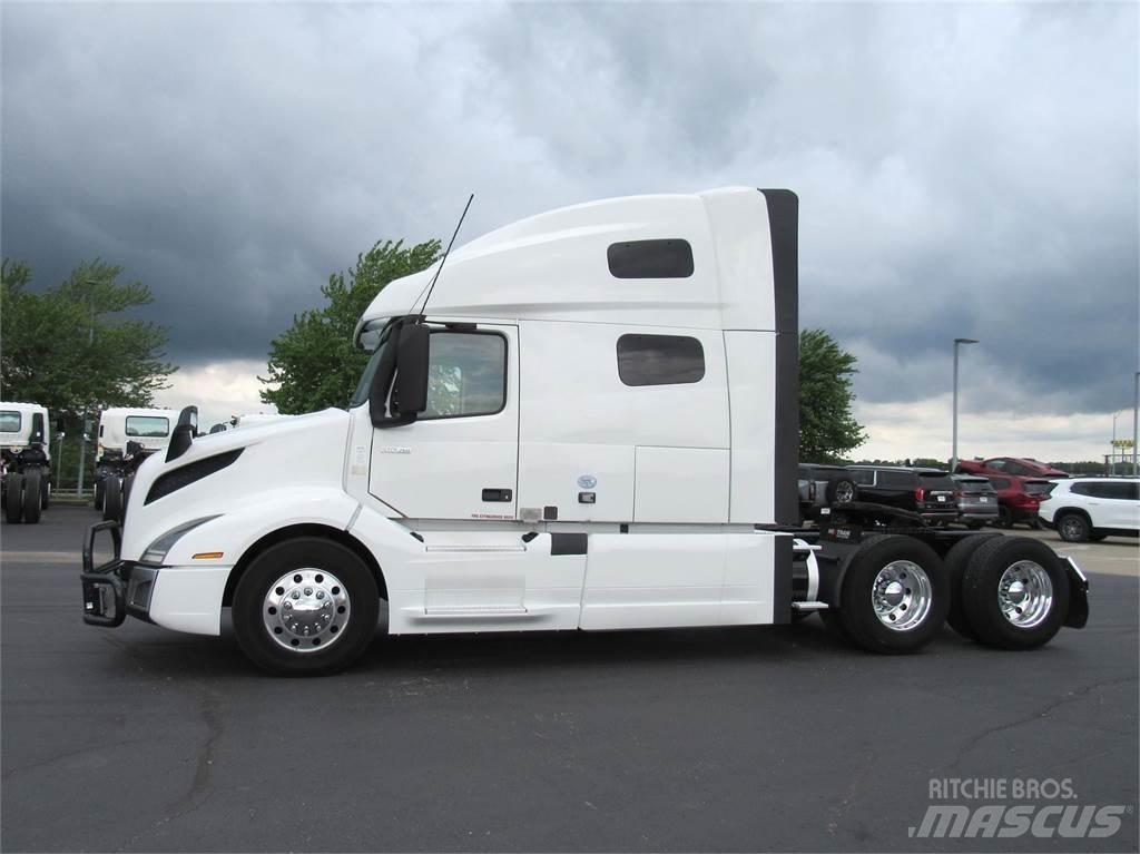 Volvo VNL64T760 Dragbilar
