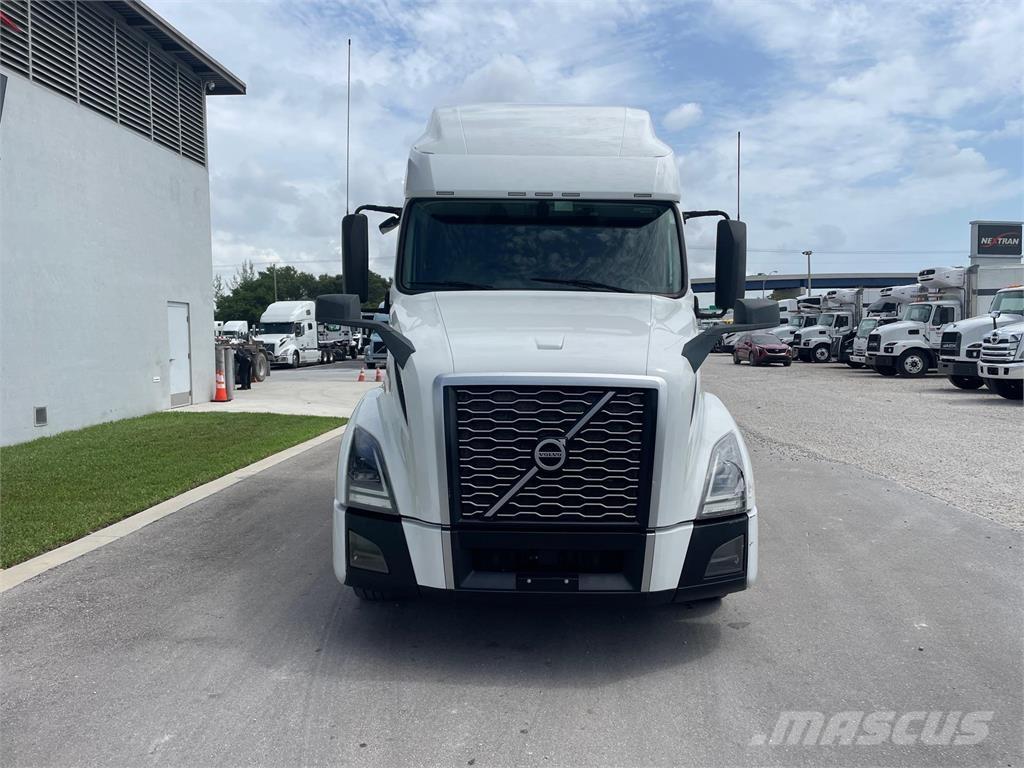 Volvo VNL64T760 Dragbilar