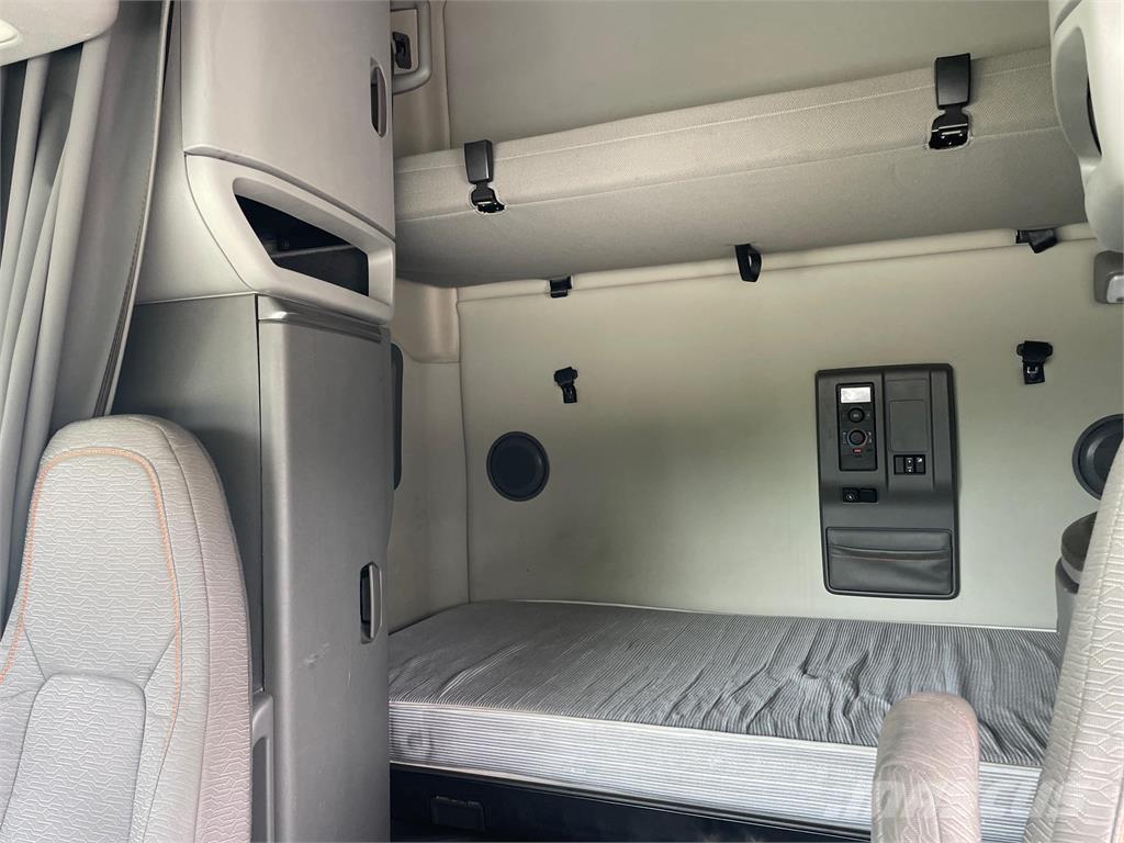 Volvo VNL64T760 Dragbilar