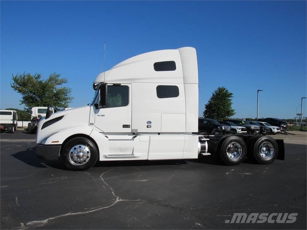 Volvo VNL64T760 Dragbilar