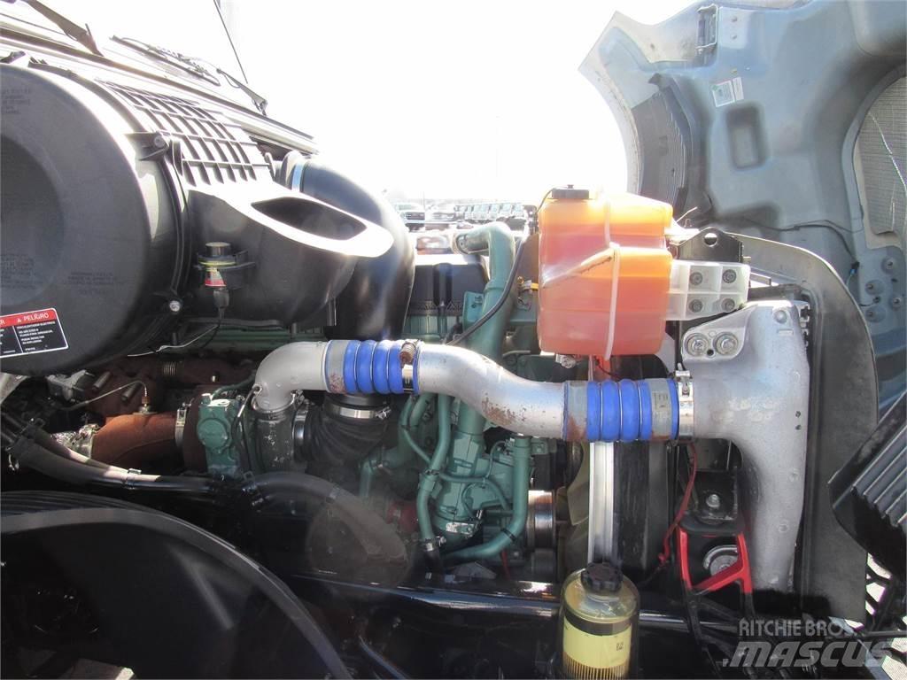 Volvo VNL64T860 Dragbilar