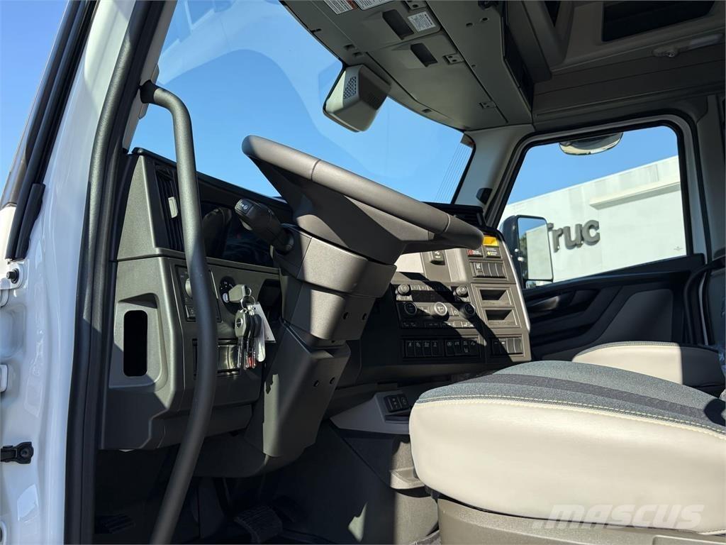 Volvo VNL64T860 Dragbilar