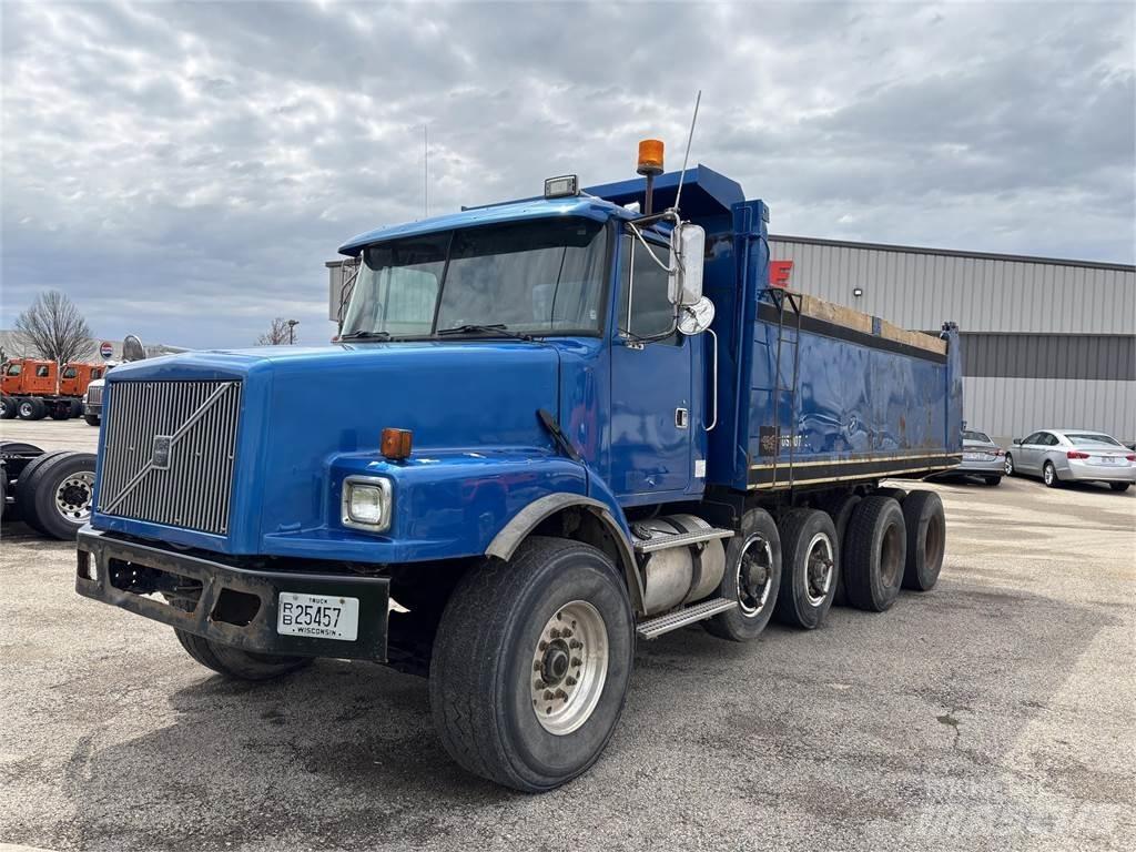 Volvo WG64T Tippbilar