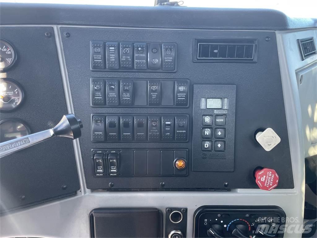 Western Star 4700SB Övriga bilar