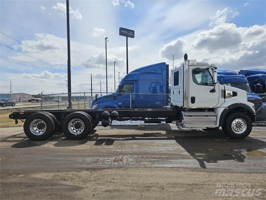 Western Star 47X Chassier