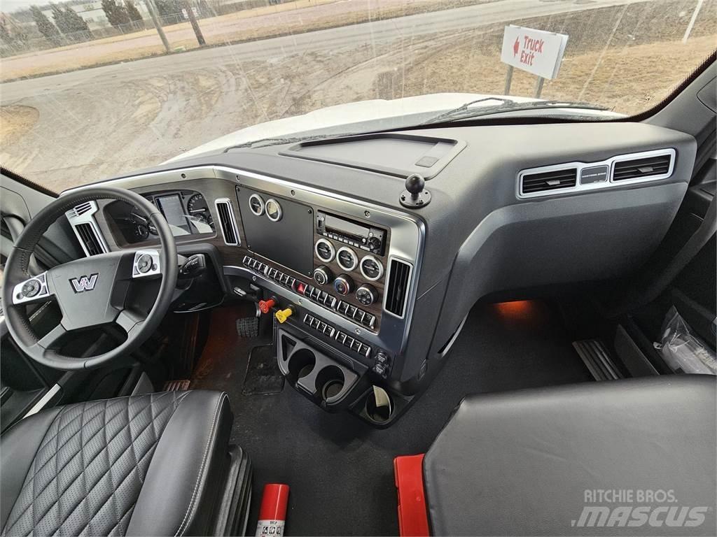Western Star 49X Chassier