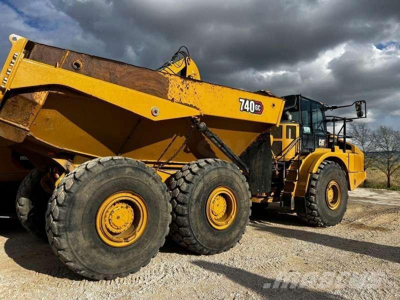 CAT 740GC Midjestyrd dumper