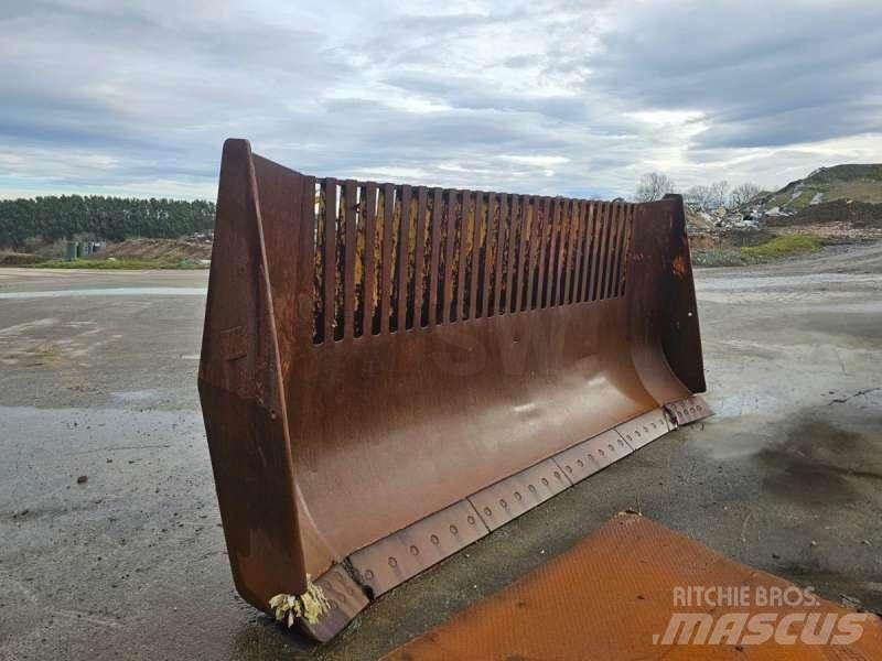 CAT 826GII Jordkompaktorer