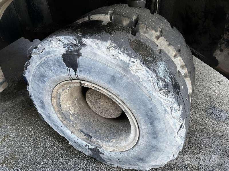 CAT M325D MH Avfalls / industri hantering