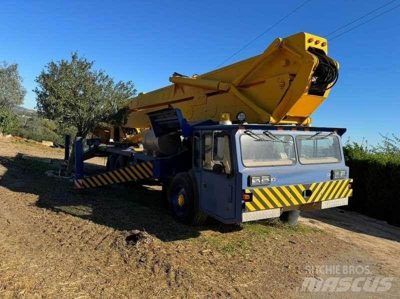 Condor 125/S Allterrängkranar