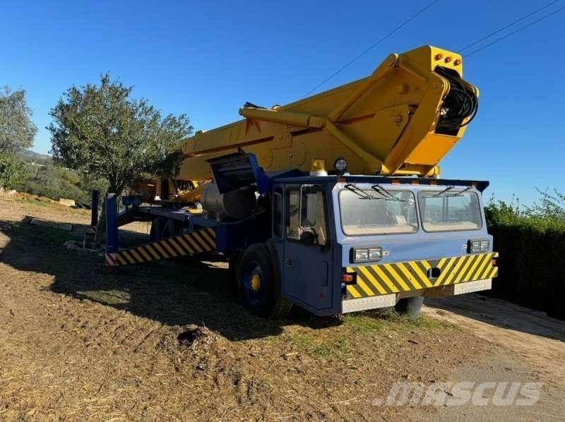 Condor 125/S Allterrängkranar
