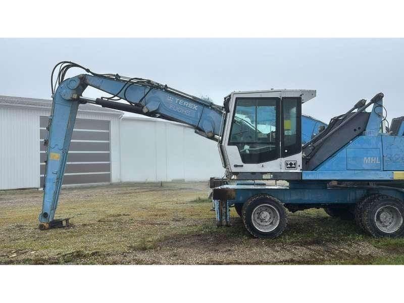 Fuchs MHL320 Avfalls / industri hantering