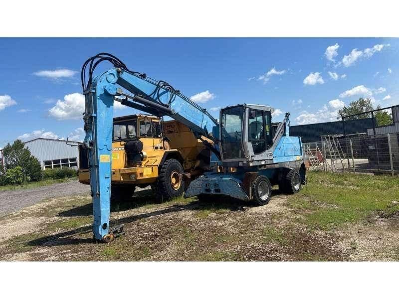 Fuchs MHL320 Avfalls / industri hantering