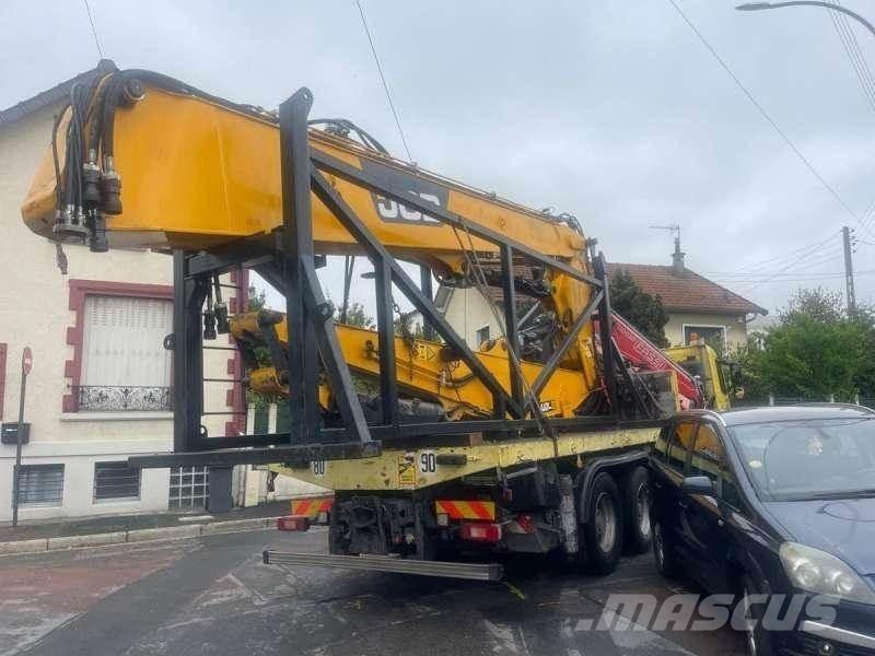 JCB JS360 Rivningsgrävare