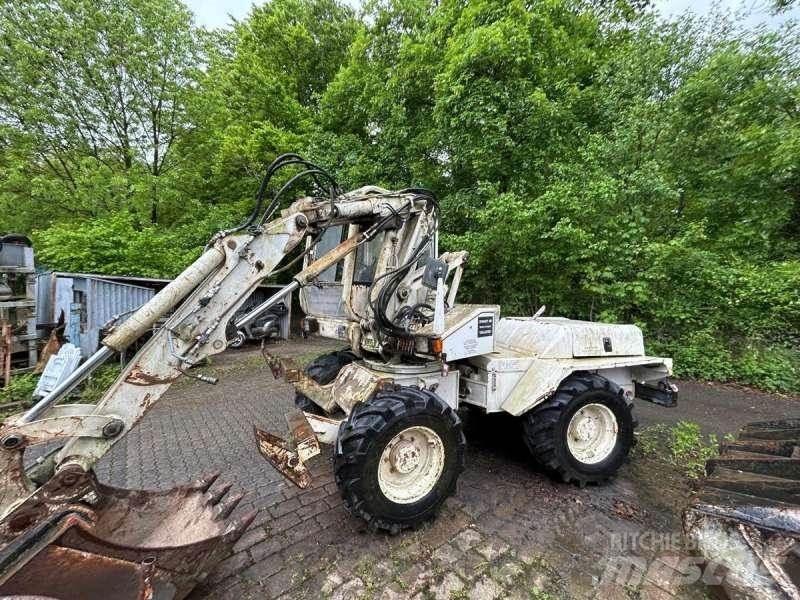 Mecalac 8CXI Hjulgrävare
