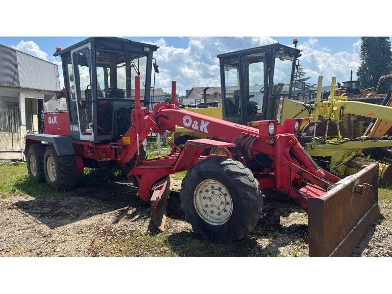 O&K F106A Väghyvlar