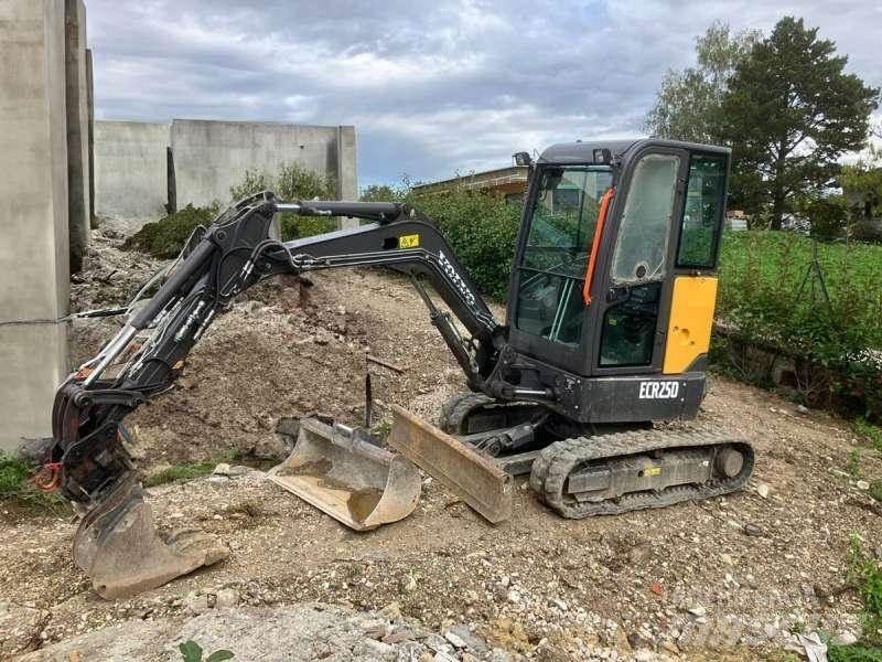 Volvo ECR25D Minigrävare < 7t