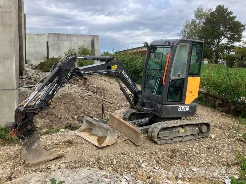 Volvo ECR25D Minigrävare < 7t