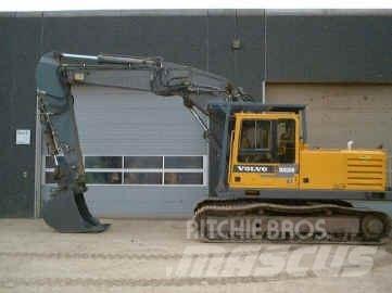 Åkerman EC230B Bandgrävare