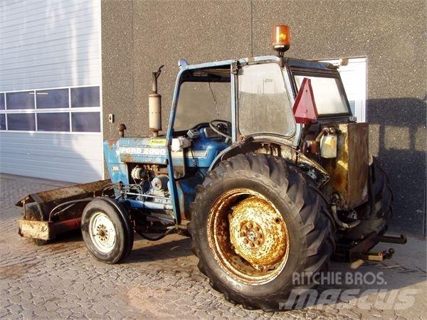 Ford 2000 Traktorer