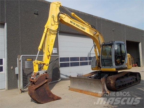 New Holland E150 Bandgrävare