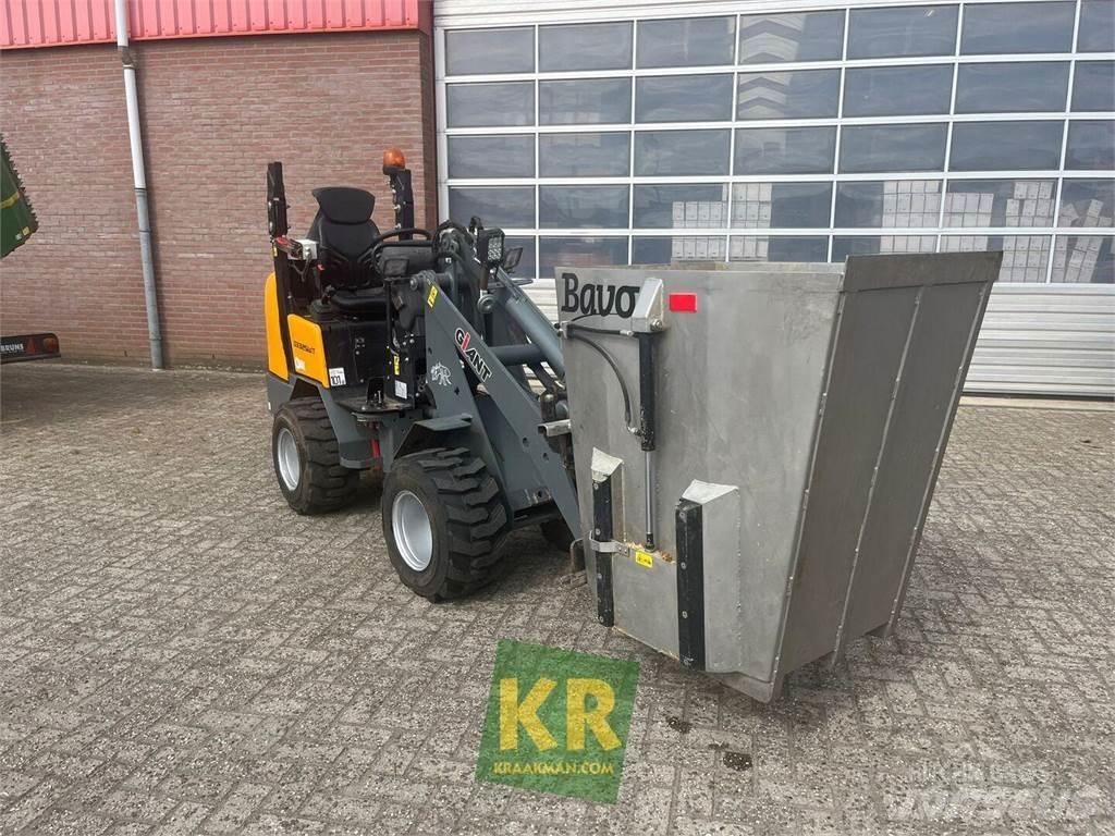 GiANT D332 Frontlastare och grävare