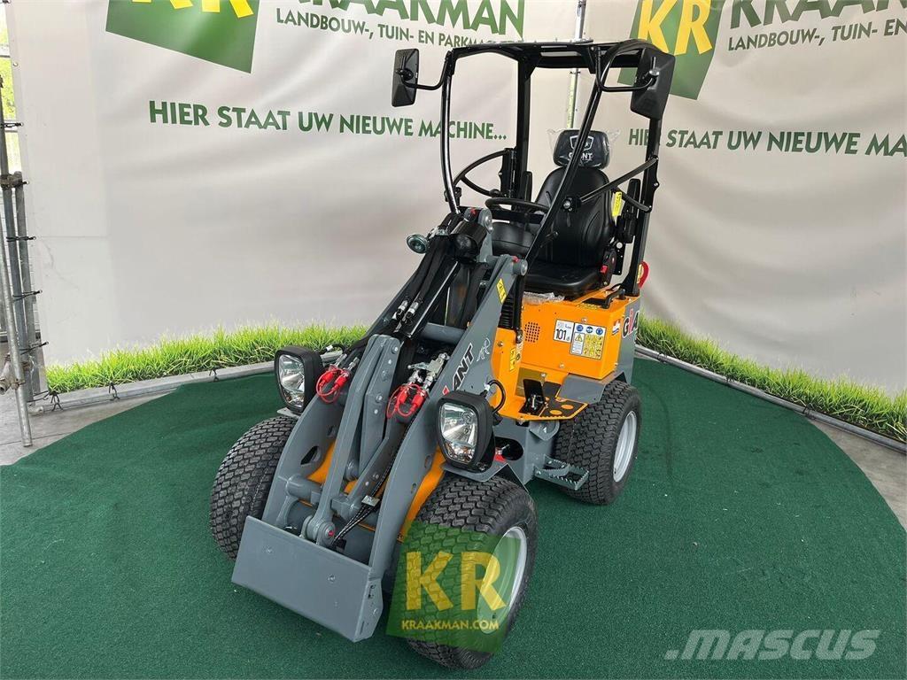 GiANT G1200 Frontlastare och grävare