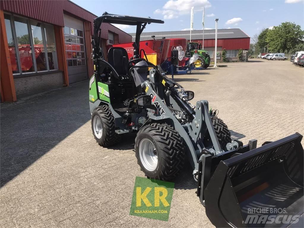 GiANT G2200E Frontlastare och grävare