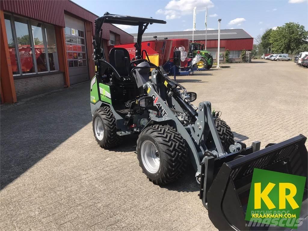 GiANT G2200E Frontlastare och grävare