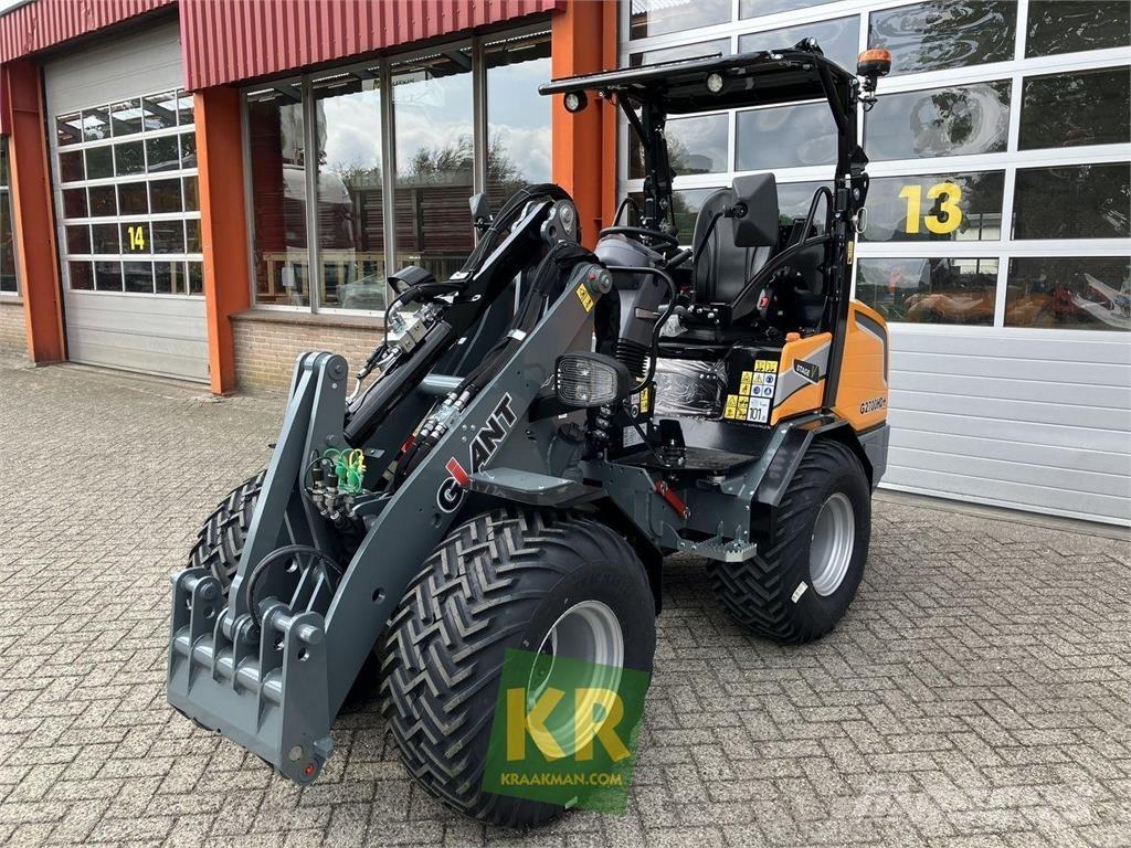 GiANT G2700 HD Frontlastare och grävare