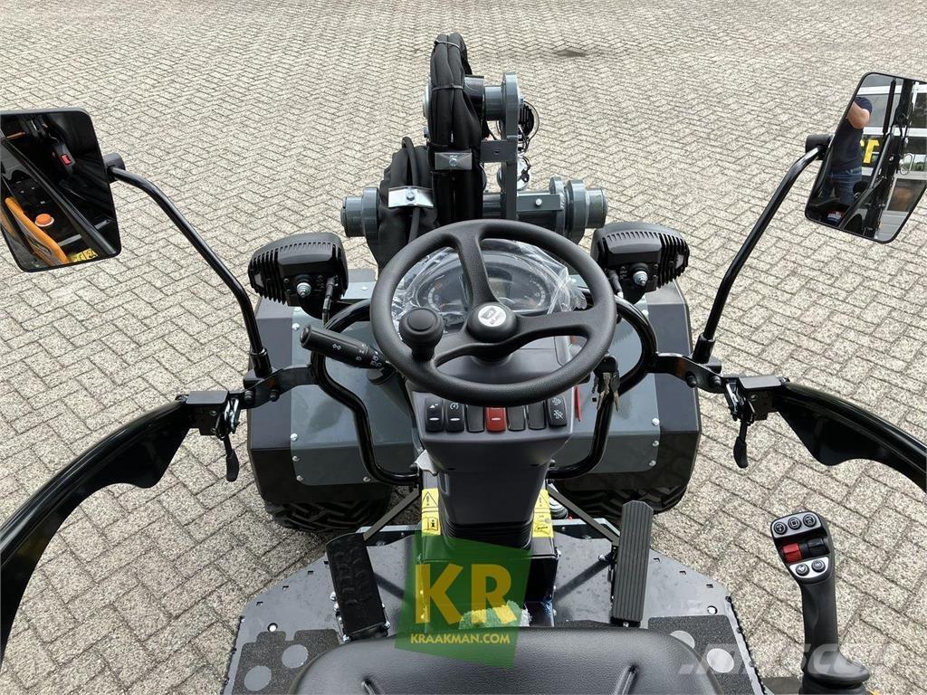 GiANT G2700 HD Frontlastare och grävare