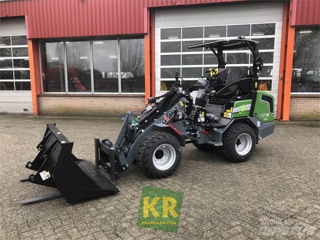 GiANT G2700E Frontlastare och grävare