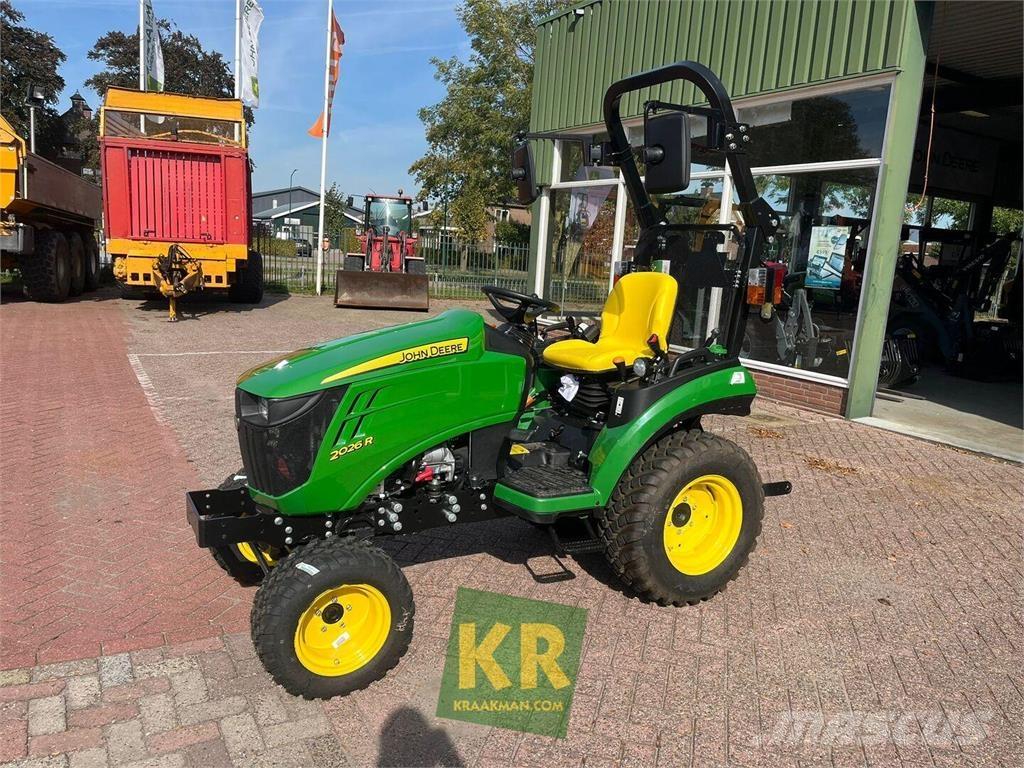 John Deere 2026R Kompakttraktorer