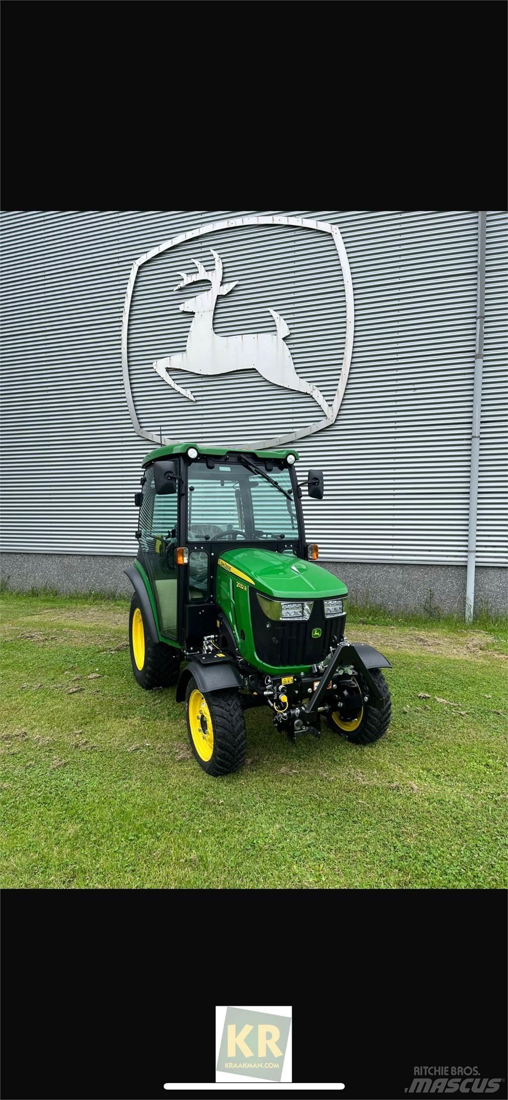 John Deere 2032R Kompakttraktorer