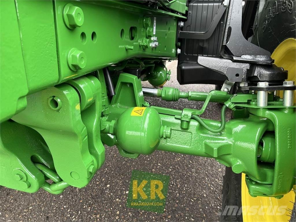 John Deere 6120M Traktorer