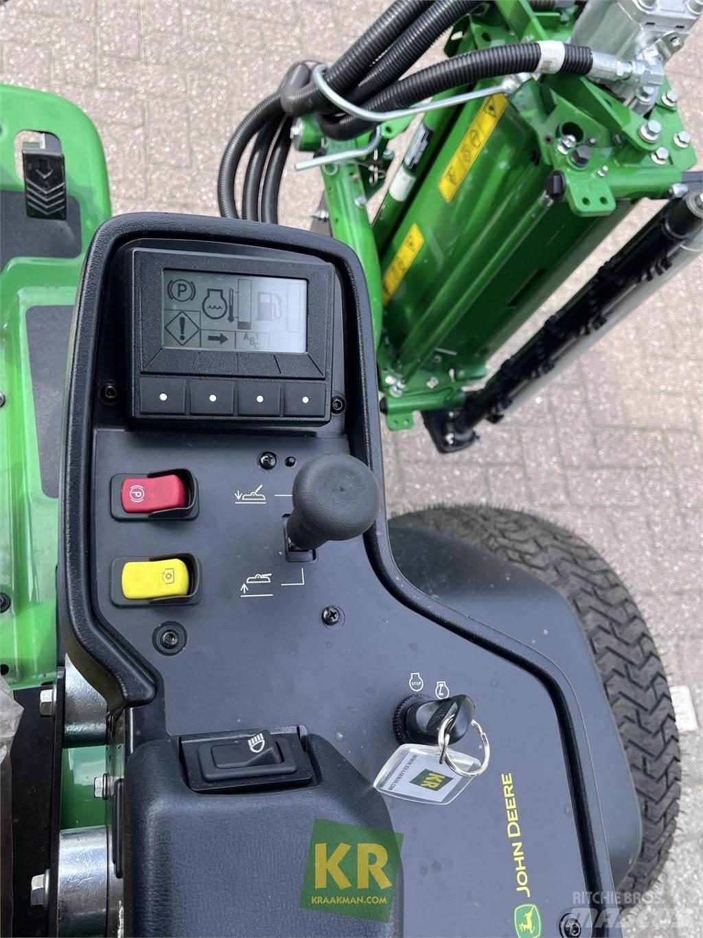 John Deere 8700A Green-gräsklippare