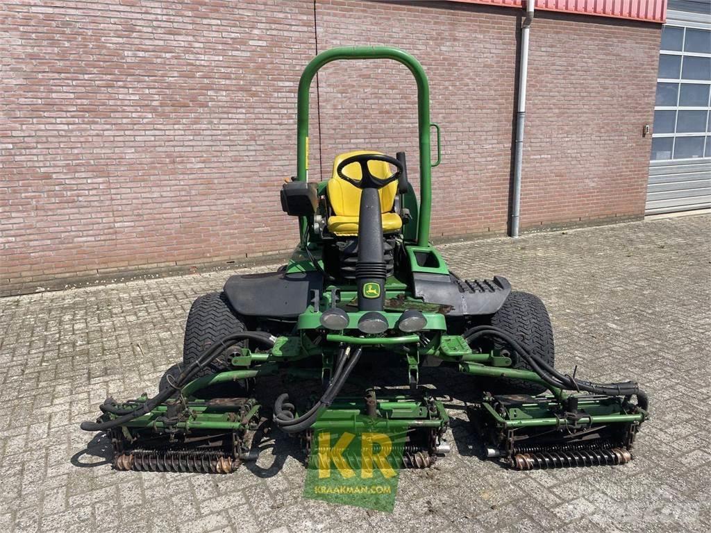 John Deere 8700A Green-gräsklippare