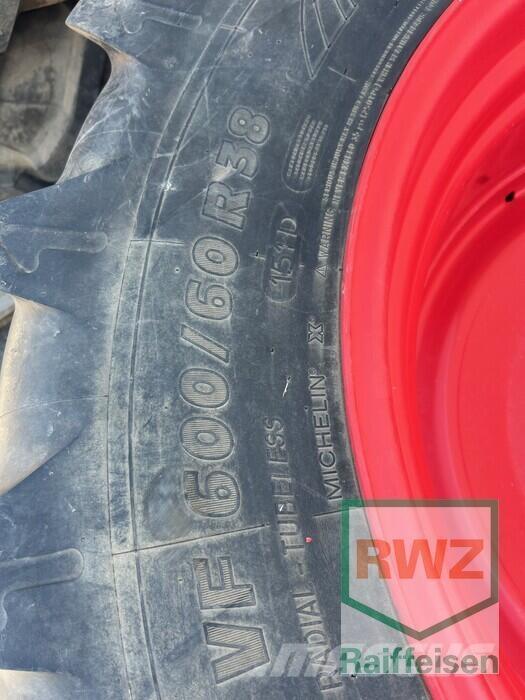  2 Sätze Reifen Däck, hjul och fälgar