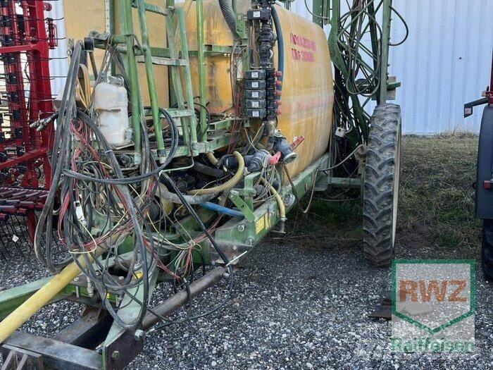 Amazone UG 3000 Dragna sprutor