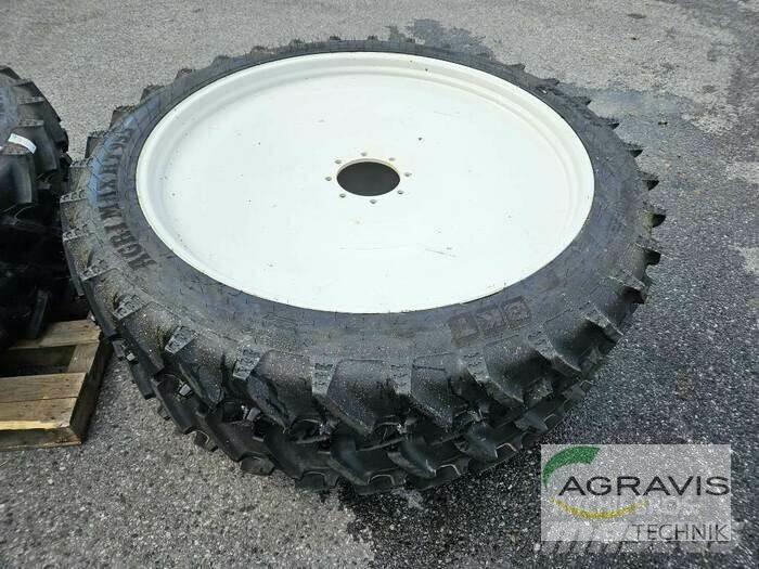 BKT KR270/95R42 Däck, hjul och fälgar