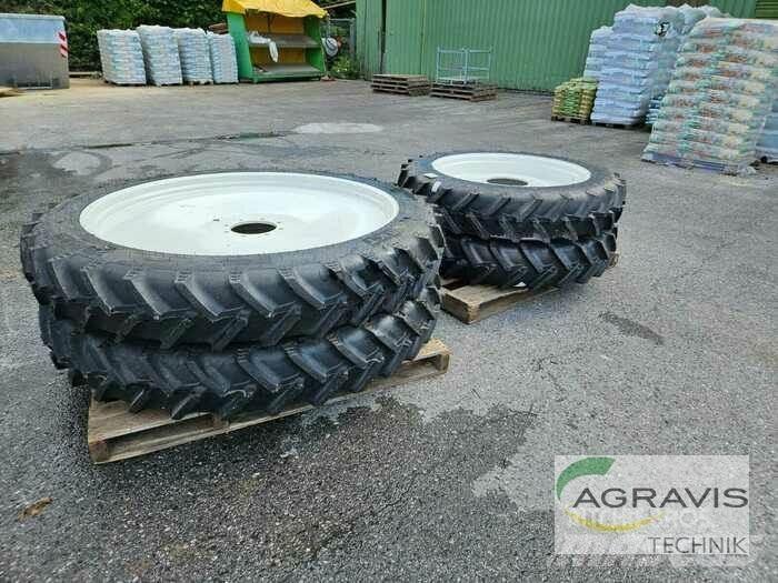 BKT KR270/95R42 Däck, hjul och fälgar