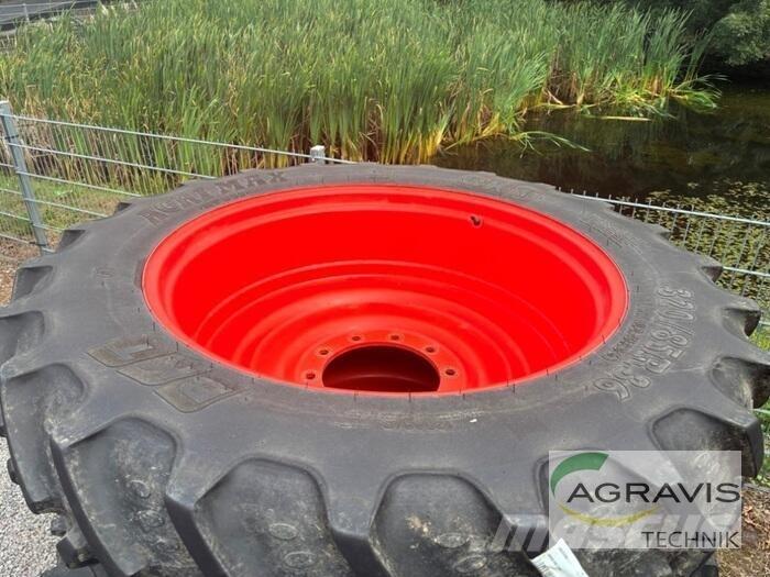 CLAAS ARION 640 CEBIS Traktorer