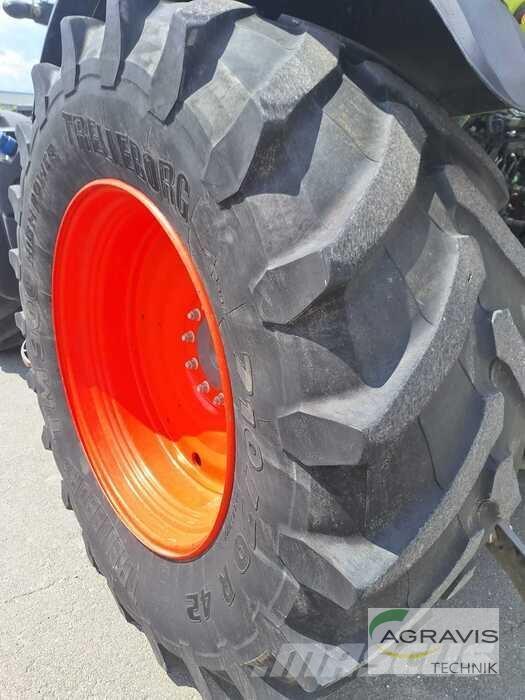 CLAAS AXION 870 Traktorer