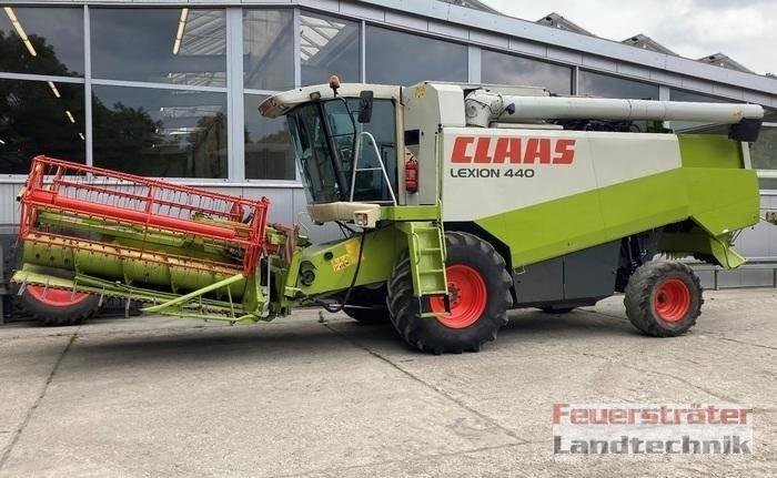 CLAAS LEXION 440 AC Skördetröskor