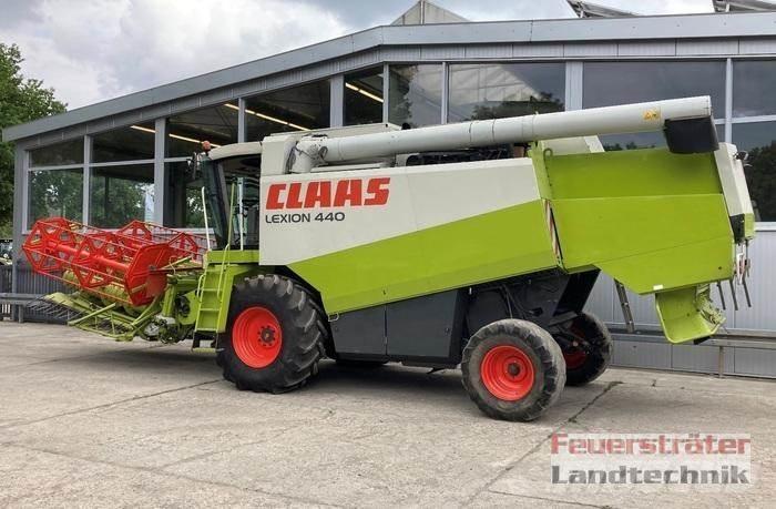 CLAAS LEXION 440 AC Skördetröskor
