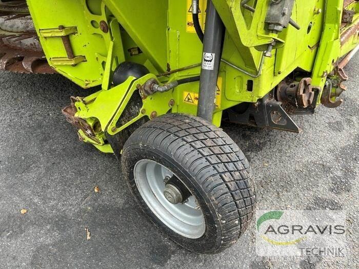 CLAAS ORBIS 900 AC 3T Tillbehör till fälthackar