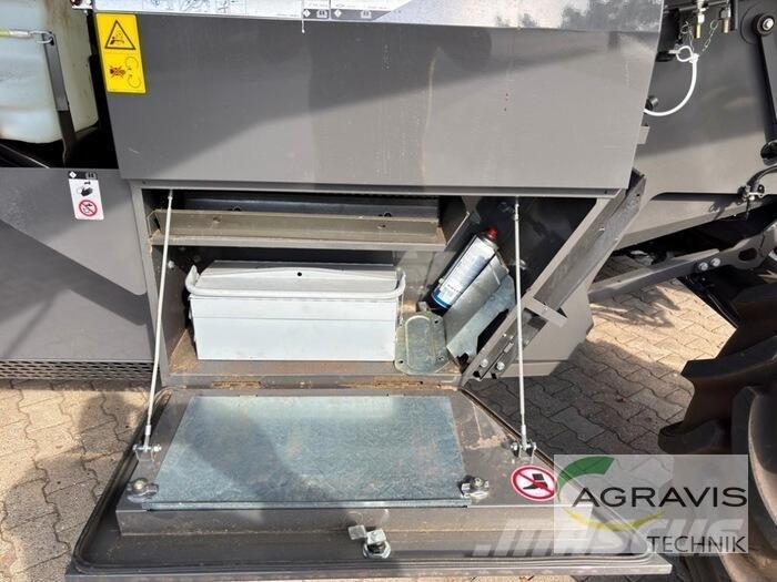CLAAS TRION 650 Skördetröskor