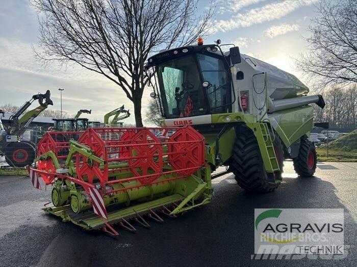 CLAAS TUCANO 420 Skördetröskor