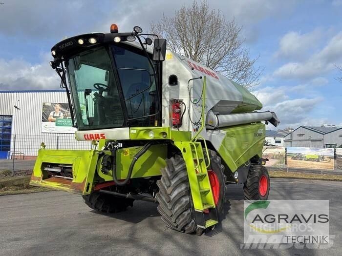CLAAS TUCANO 420 Skördetröskor